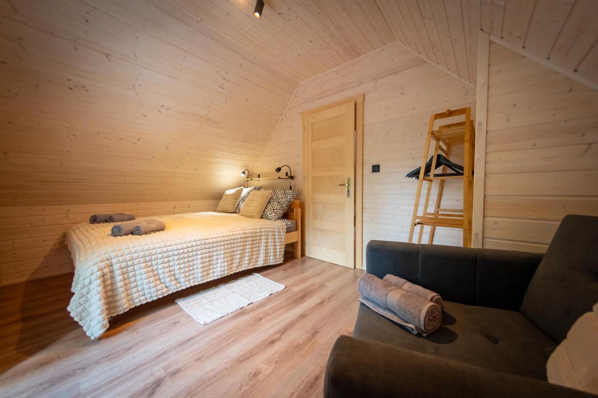 Ferienhaus U Sosny - Nowoczesne Na Wylacznosc, Spokojna Okolica Blisko Lasu I Szlaku, 1,2 Km Od Centrum Brennej Brenna