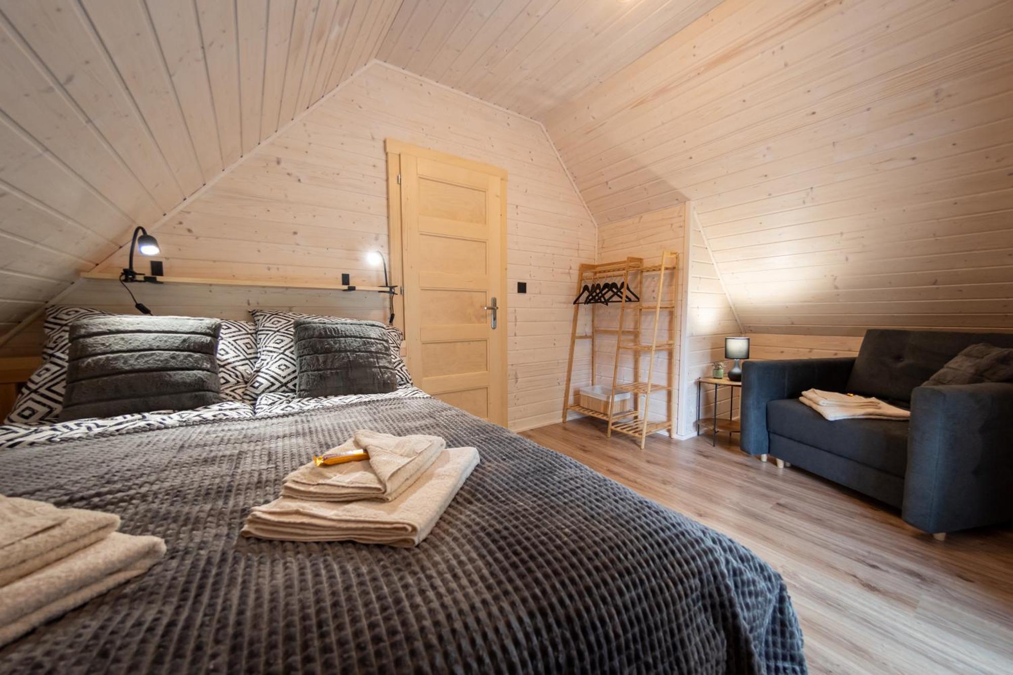 Ferienhaus U Sosny - Nowoczesne Na Wylacznosc, Spokojna Okolica Blisko Lasu I Szlaku, 1,2 Km Od Centrum Brennej