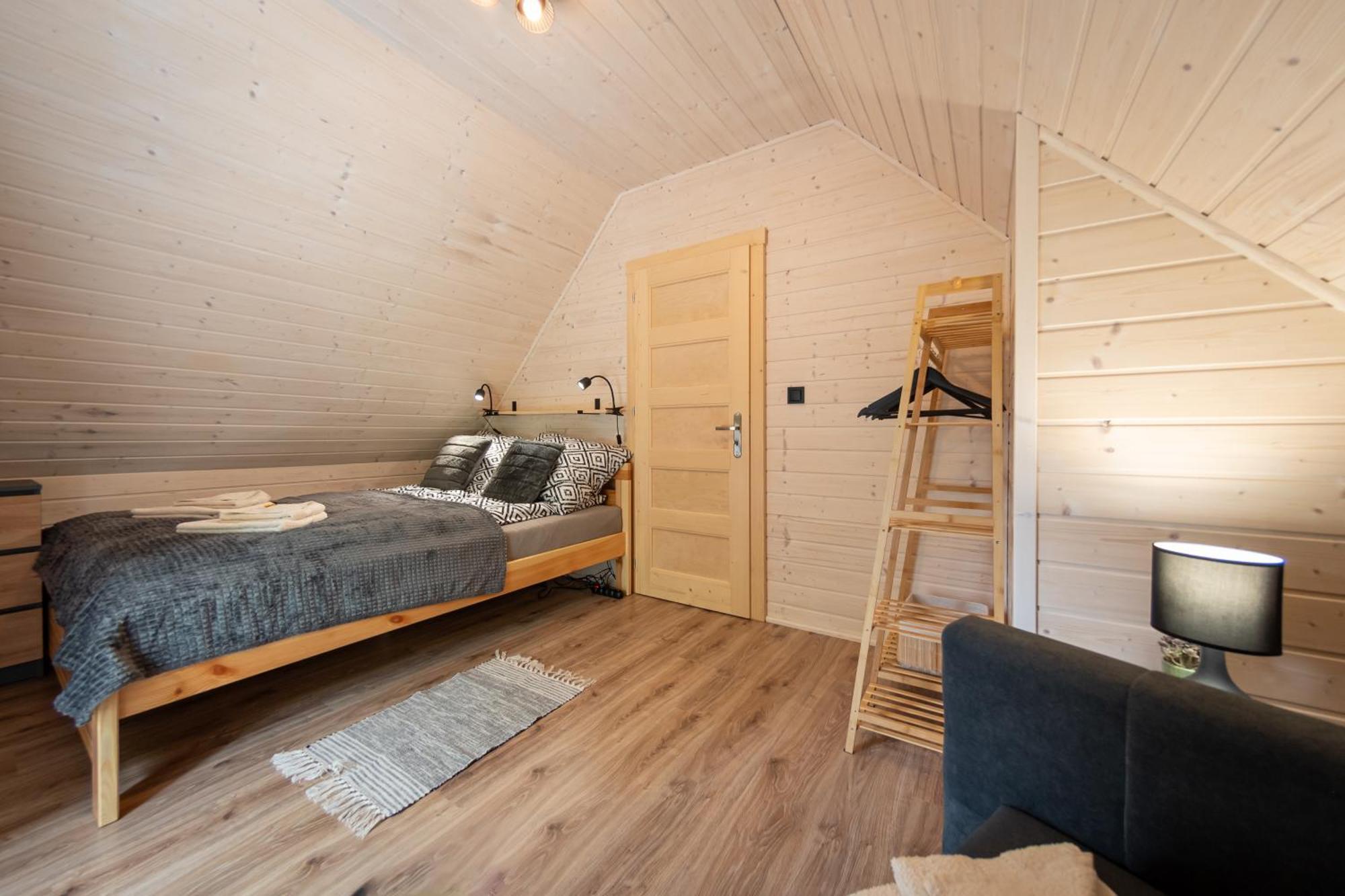 Ferienhaus U Sosny - Nowoczesne Na Wylacznosc, Spokojna Okolica Blisko Lasu I Szlaku, 1,2 Km Od Centrum Brennej